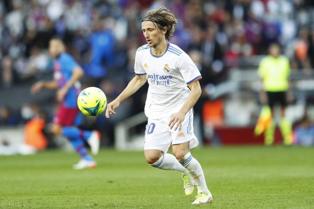 2胜8负！15胜12负！NBA最尴尬伪巨头，5年3.5亿美金大合同没戏了